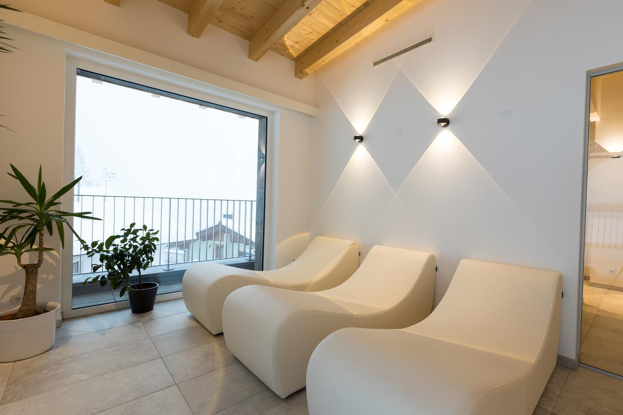 Hotel The 4*